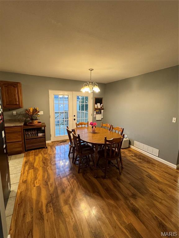 121 Penny Lane Property Photo 4