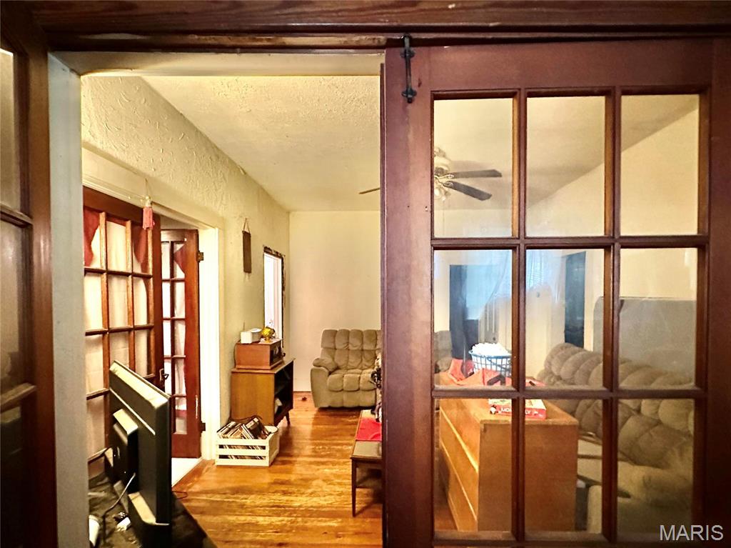 220 Louise Street Property Photo 7