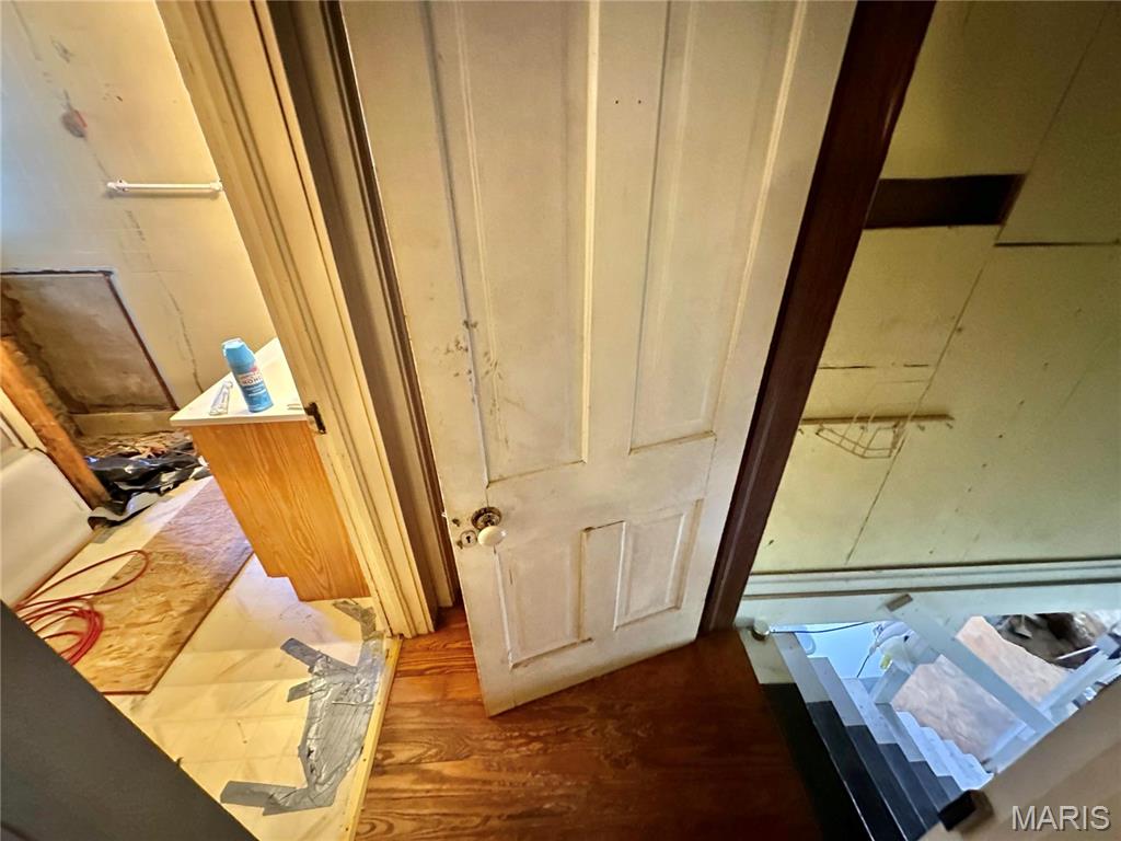 220 Louise Street Property Photo 15