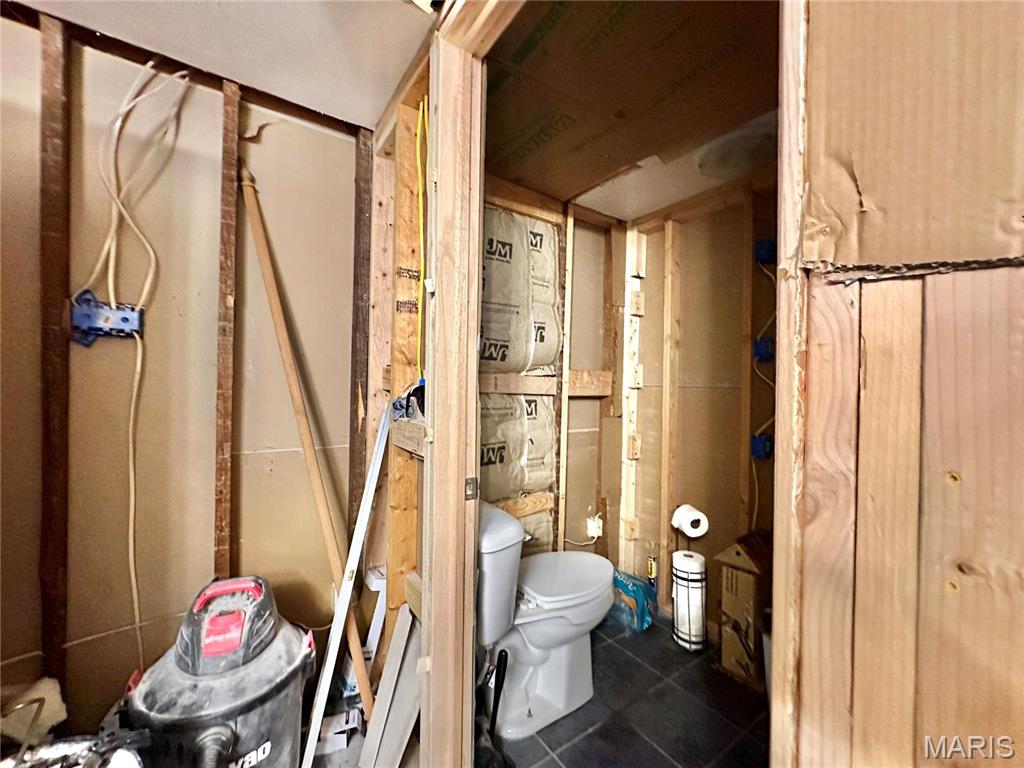 220 Louise Street Property Photo 21