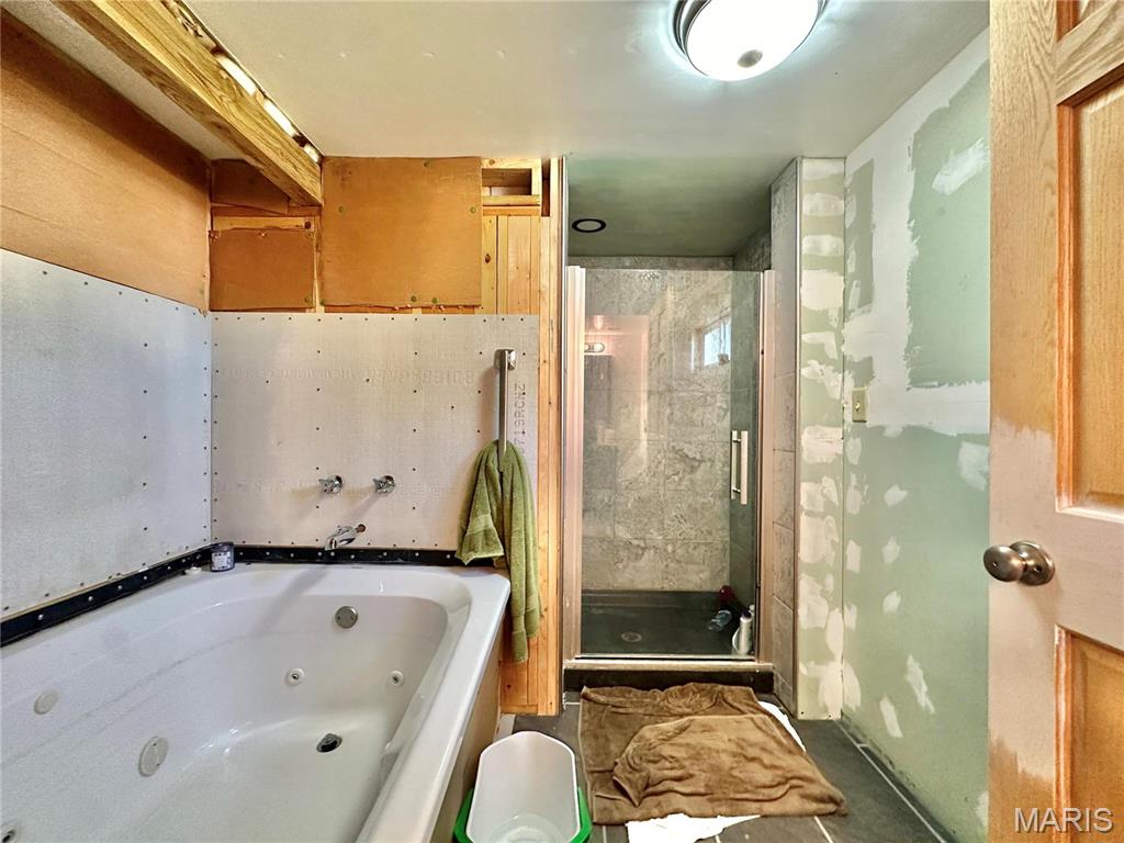 220 Louise Street Property Photo 24