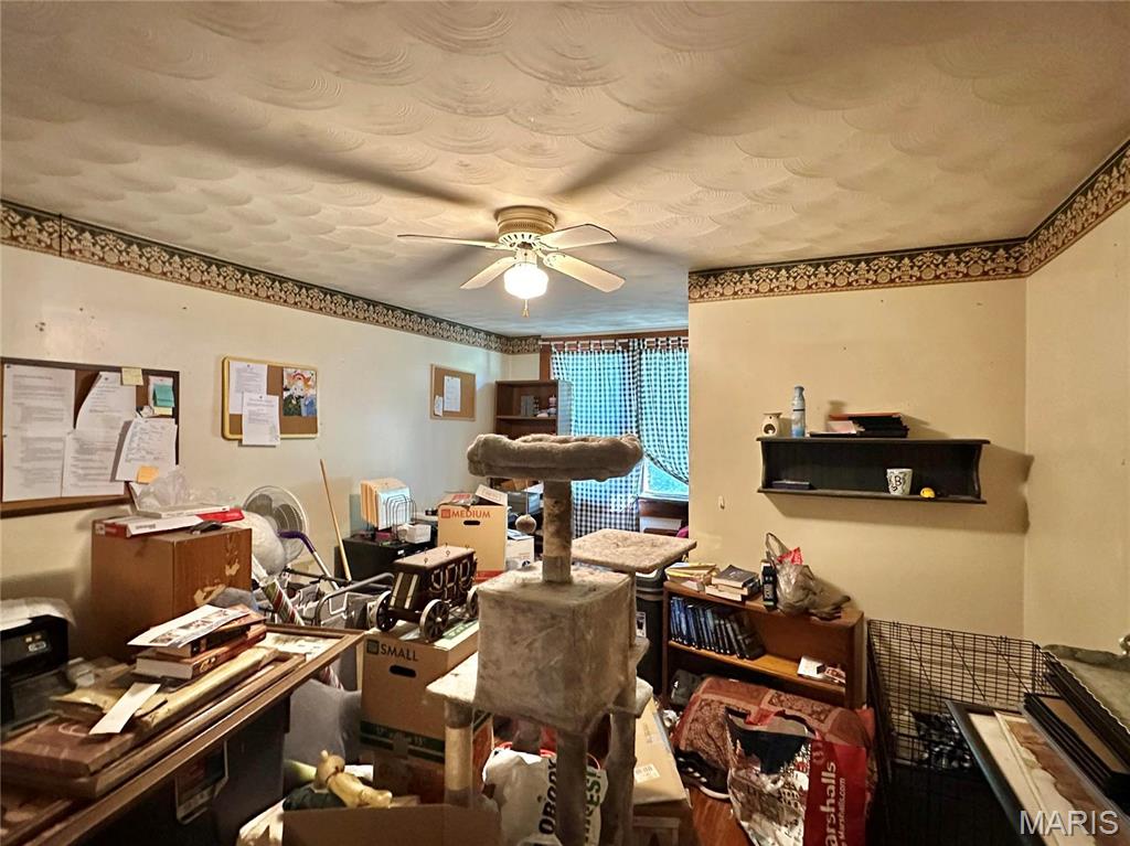 220 Louise Street Property Photo 25