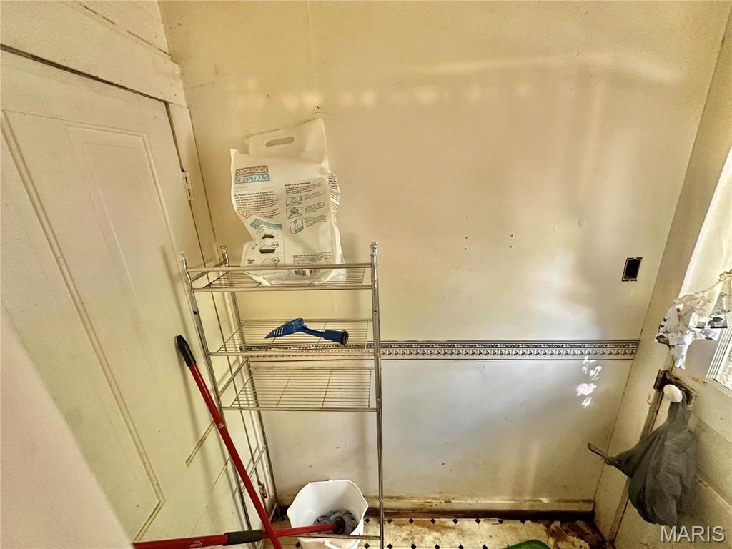220 Louise Street Property Photo 27
