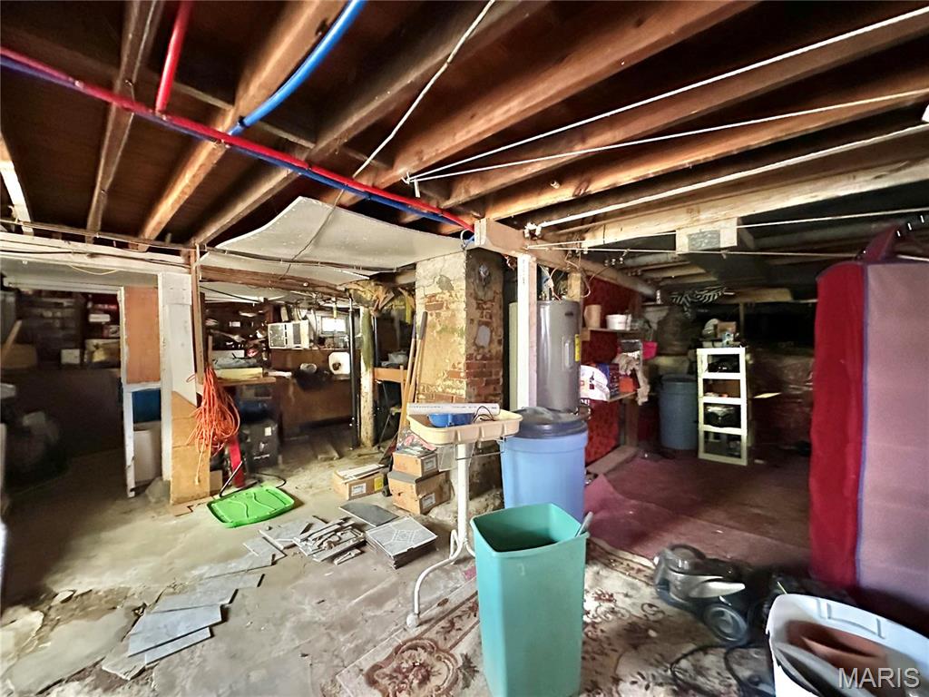 220 Louise Street Property Photo 33