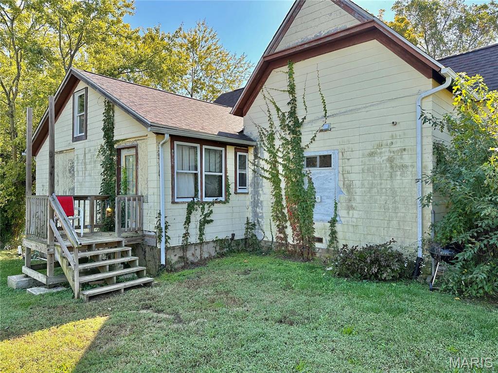 220 Louise Street Property Photo 36