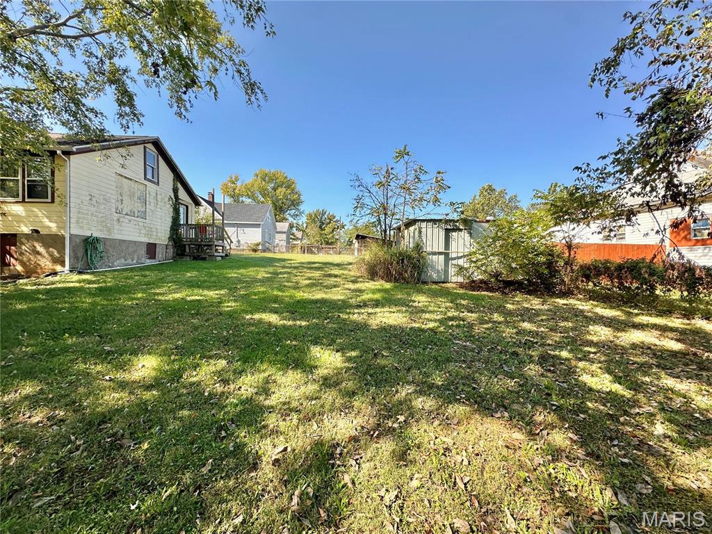 220 Louise Street Property Photo 39