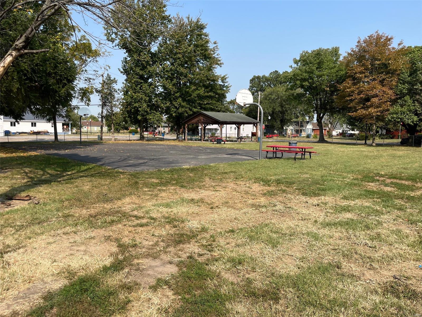 1648 Spruce Street Property Photo 24
