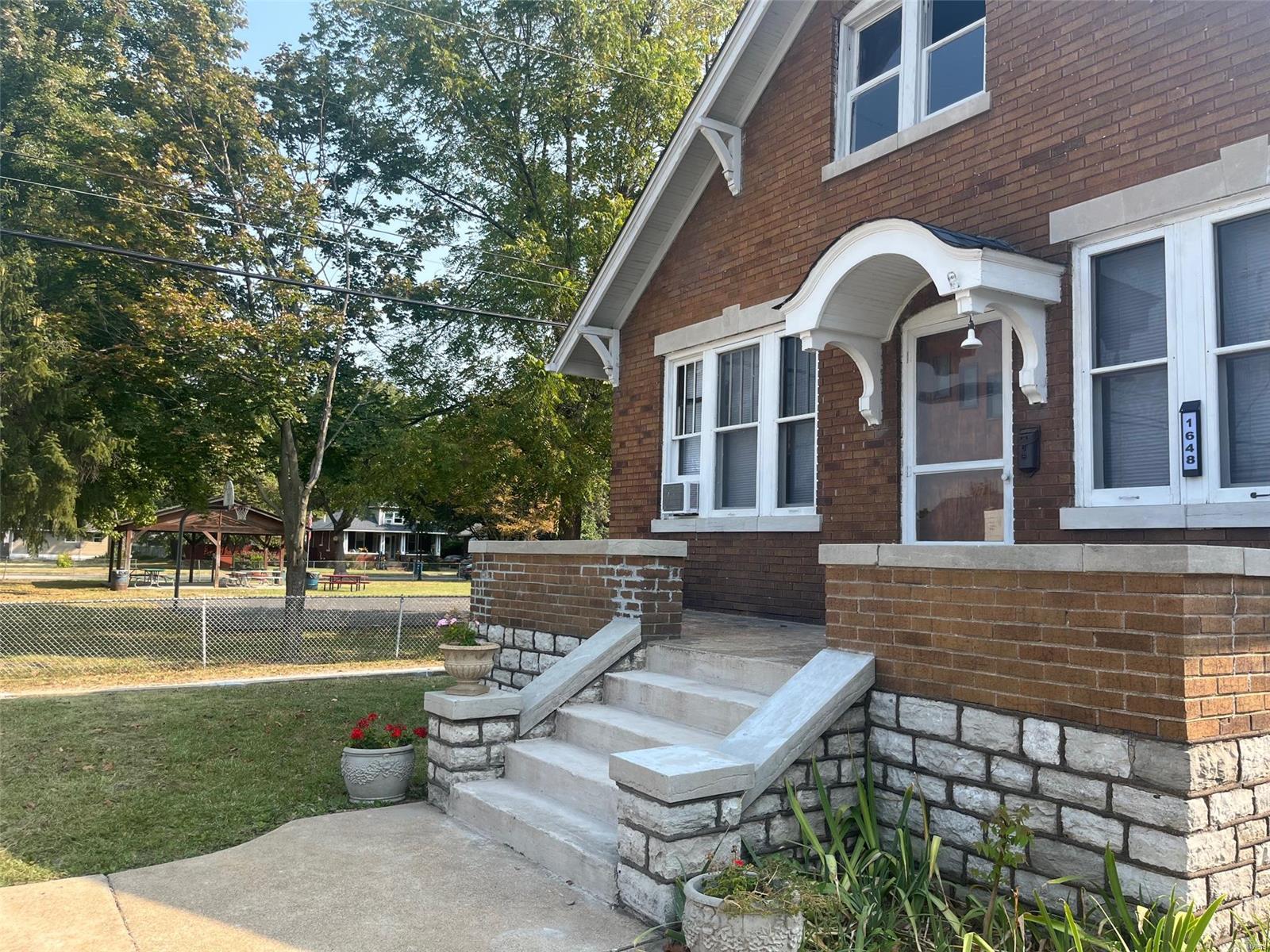 1648 Spruce Street Property Photo 31