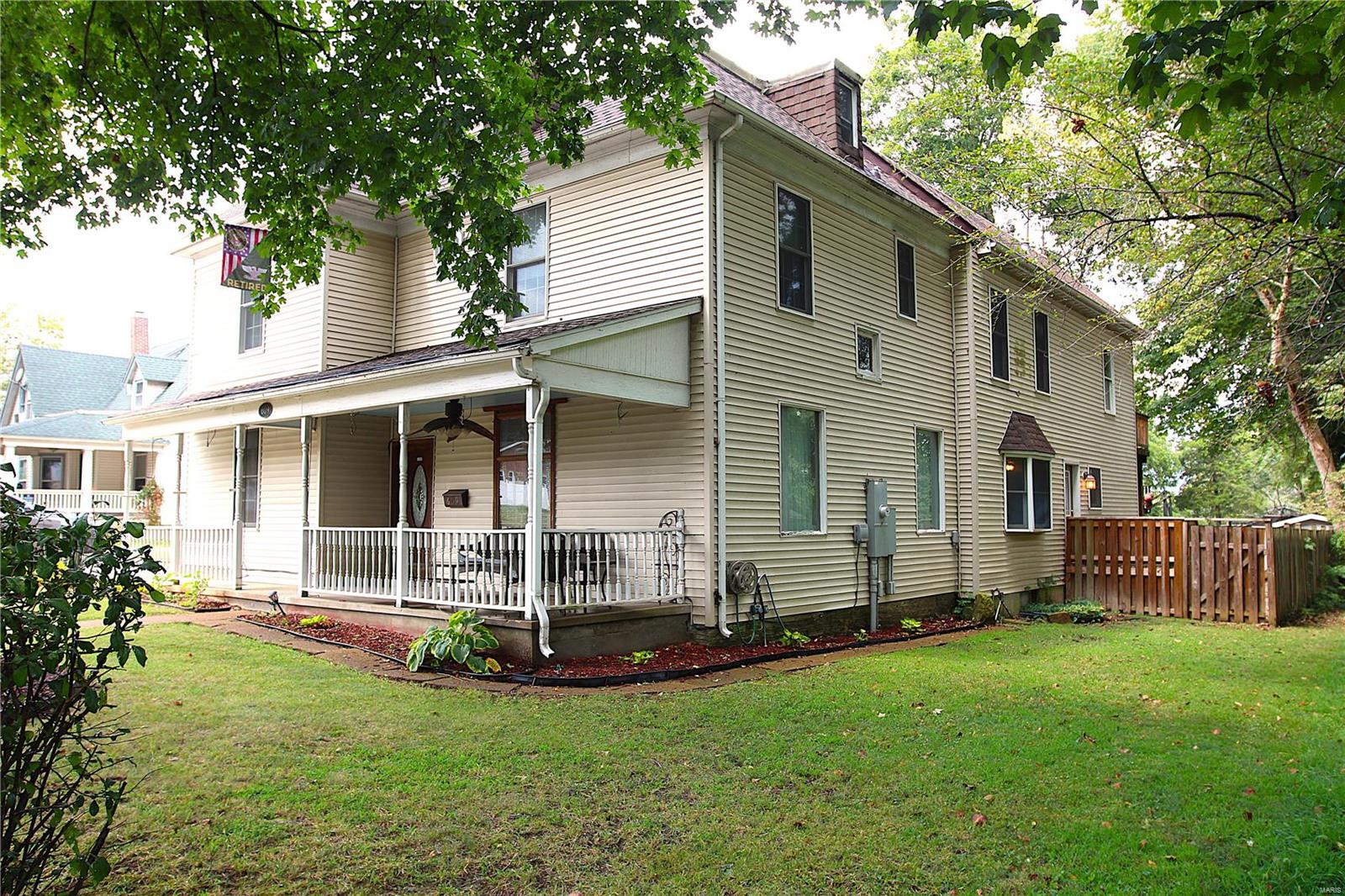 609 West Columbia Street Property Photo 4