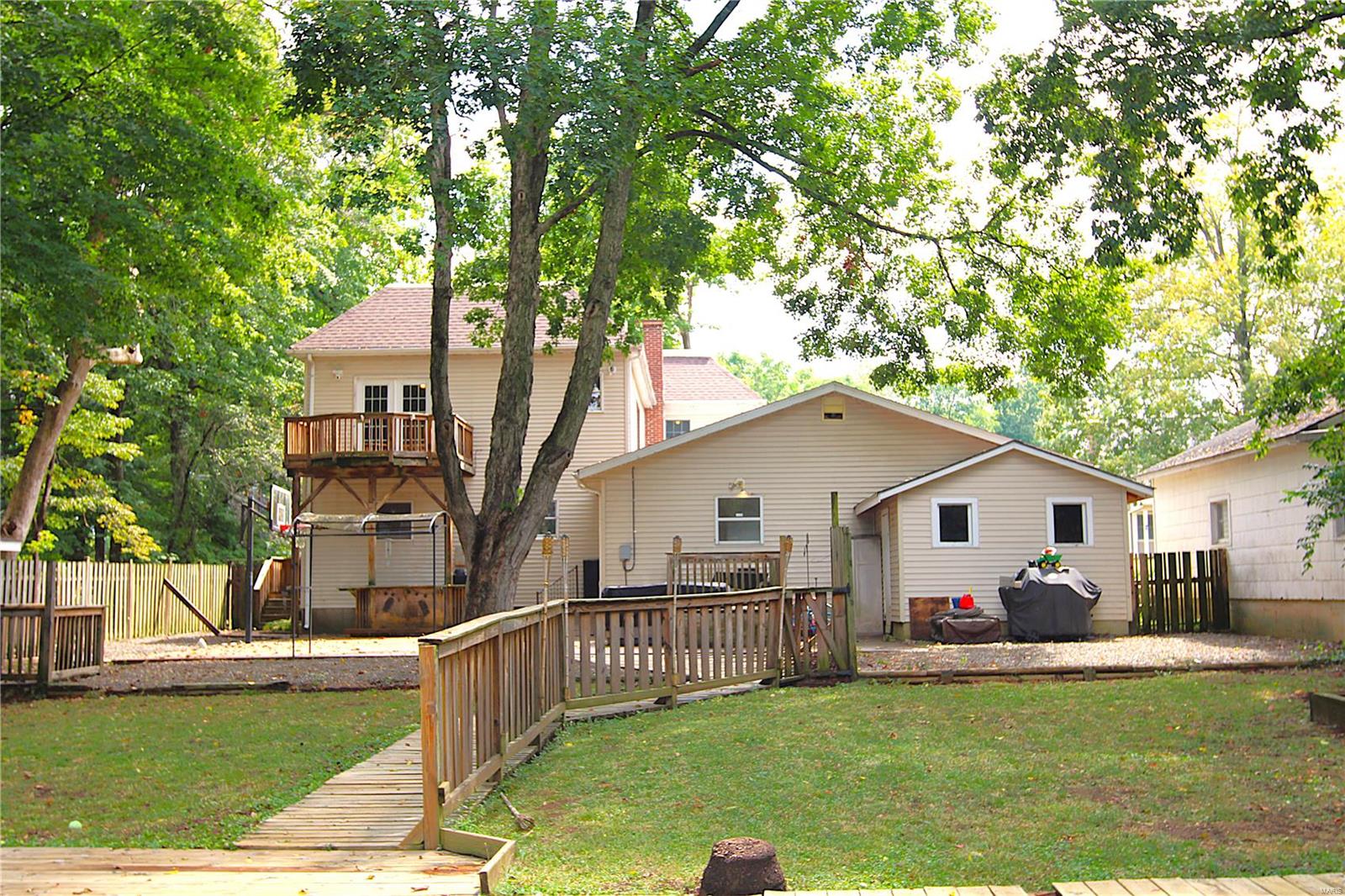 609 West Columbia Street Property Photo 15