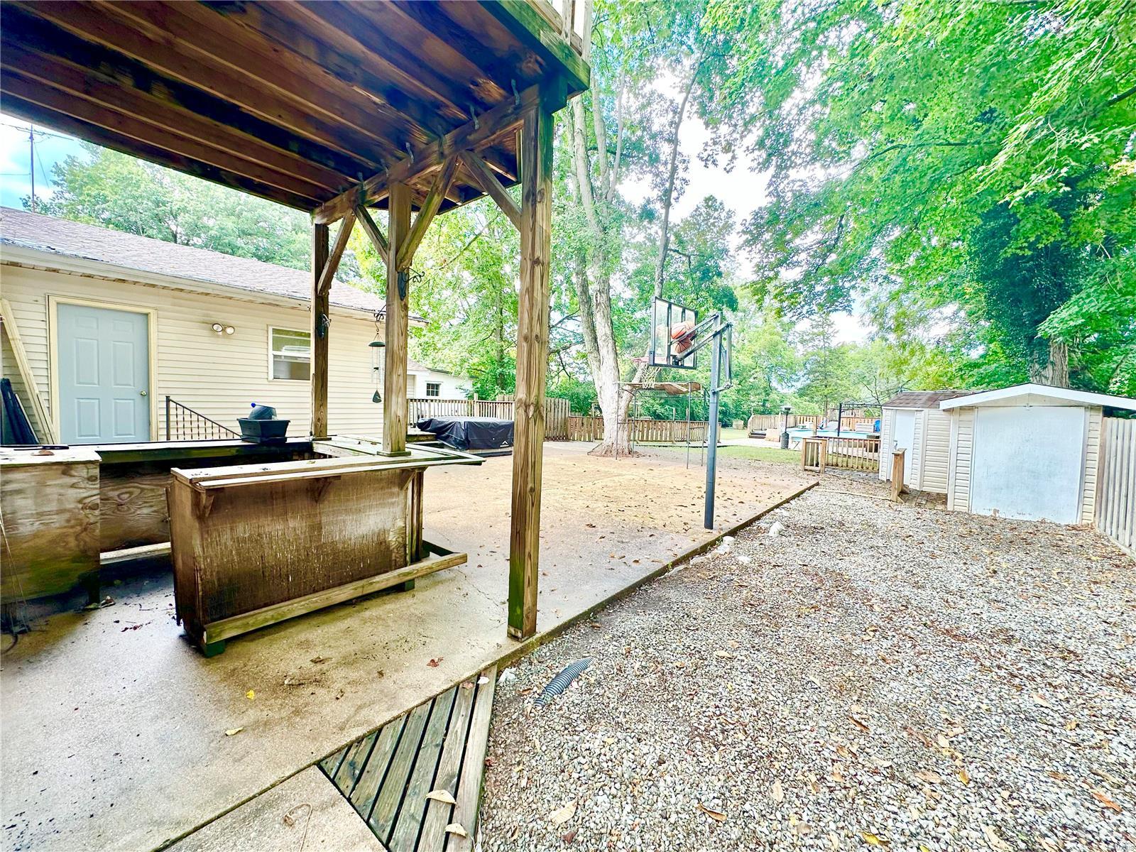 609 West Columbia Street Property Photo 19