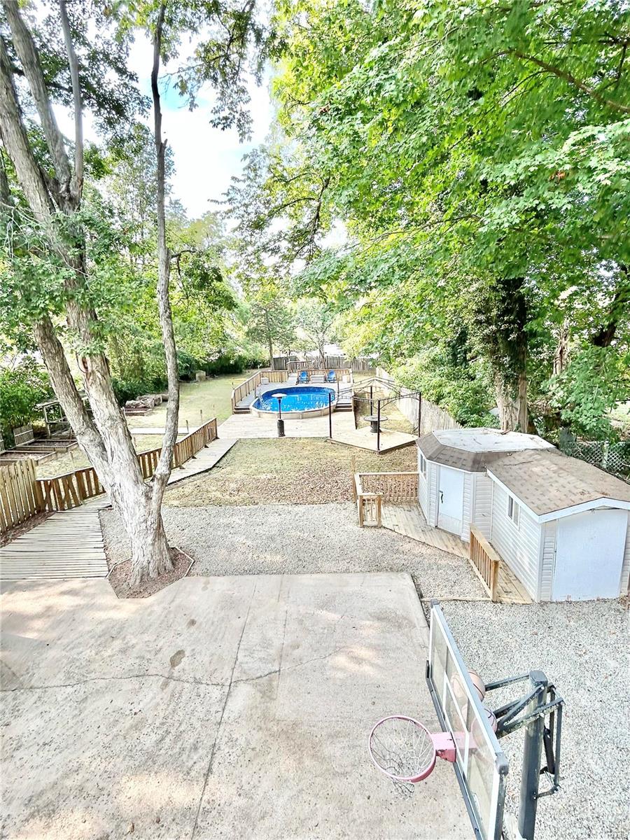 609 West Columbia Street Property Photo 21