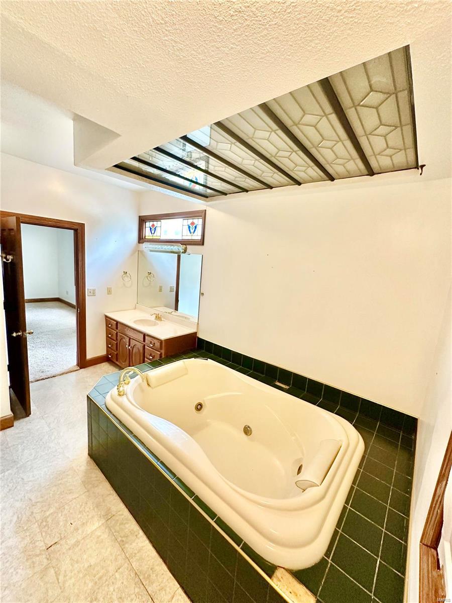 609 West Columbia Street Property Photo 31