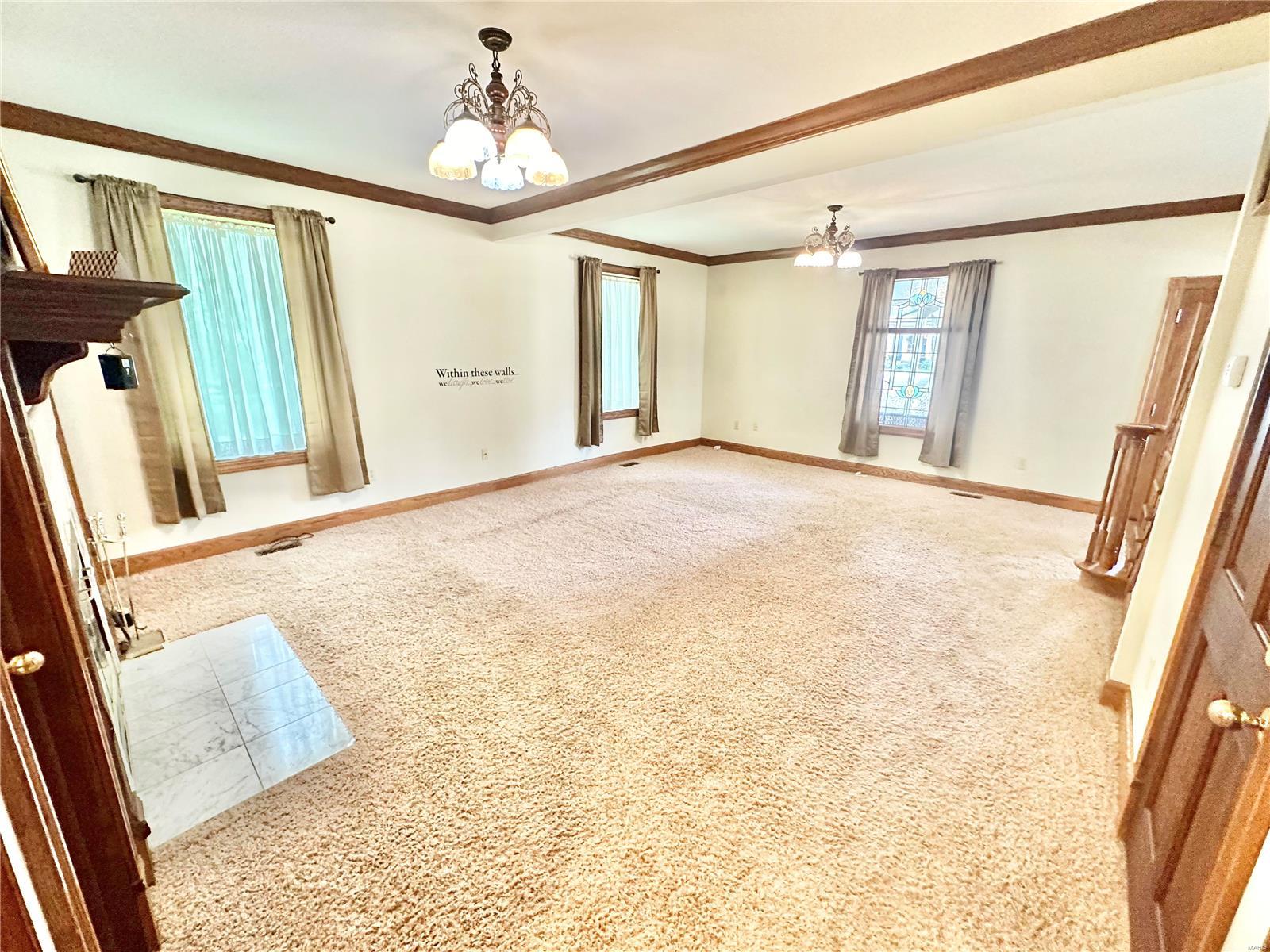 609 West Columbia Street Property Photo 35