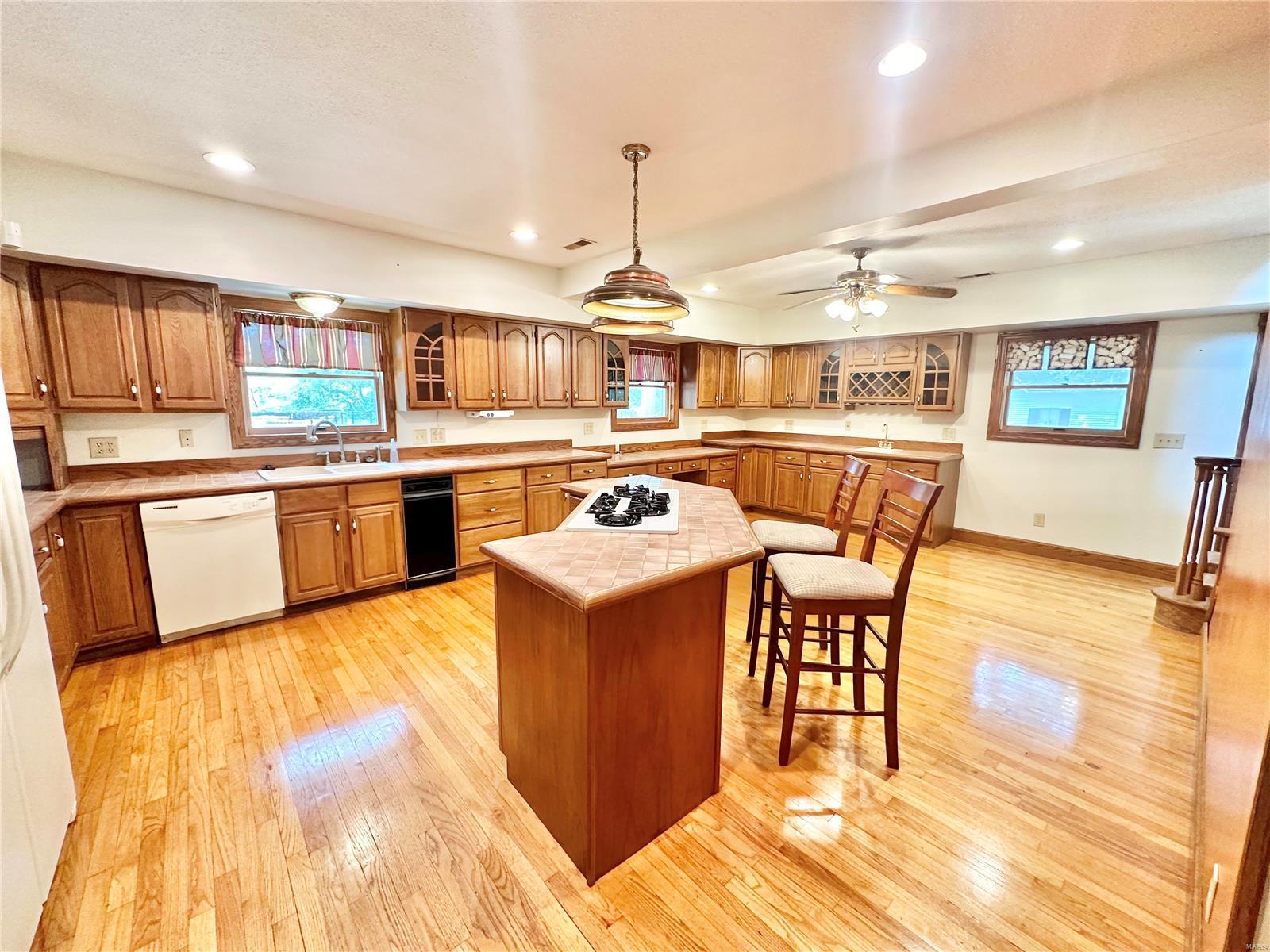 609 West Columbia Street Property Photo 42