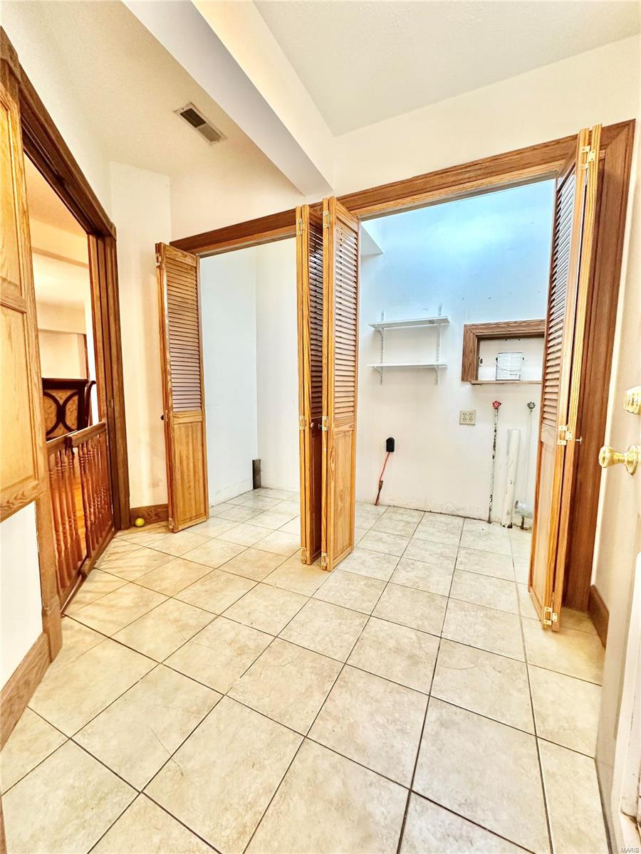 609 West Columbia Street Property Photo 54