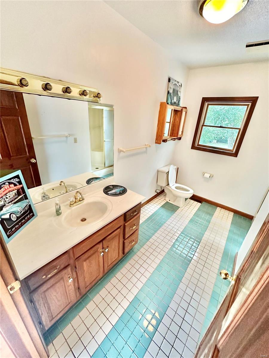 609 West Columbia Street Property Photo 63