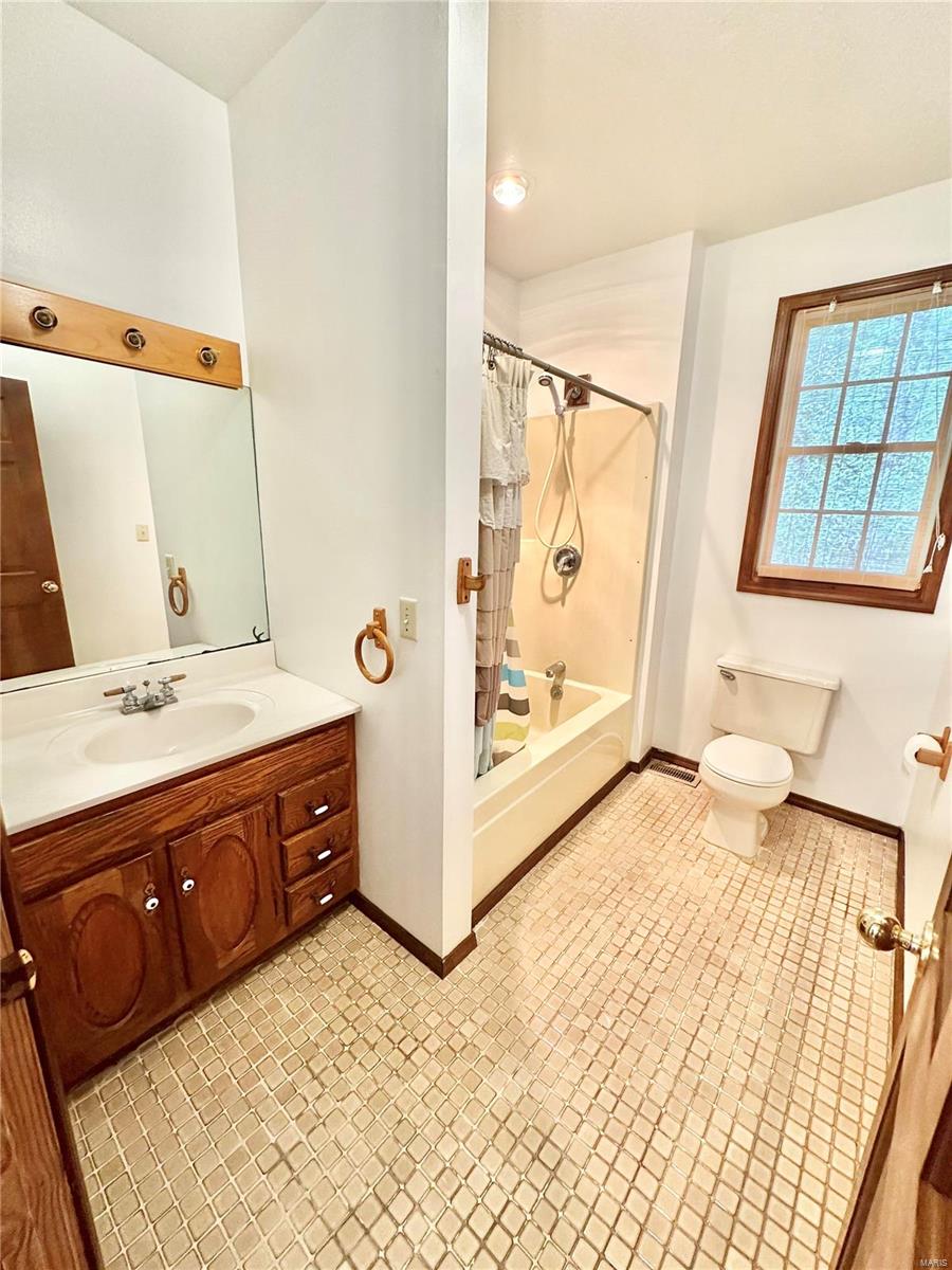609 West Columbia Street Property Photo 73