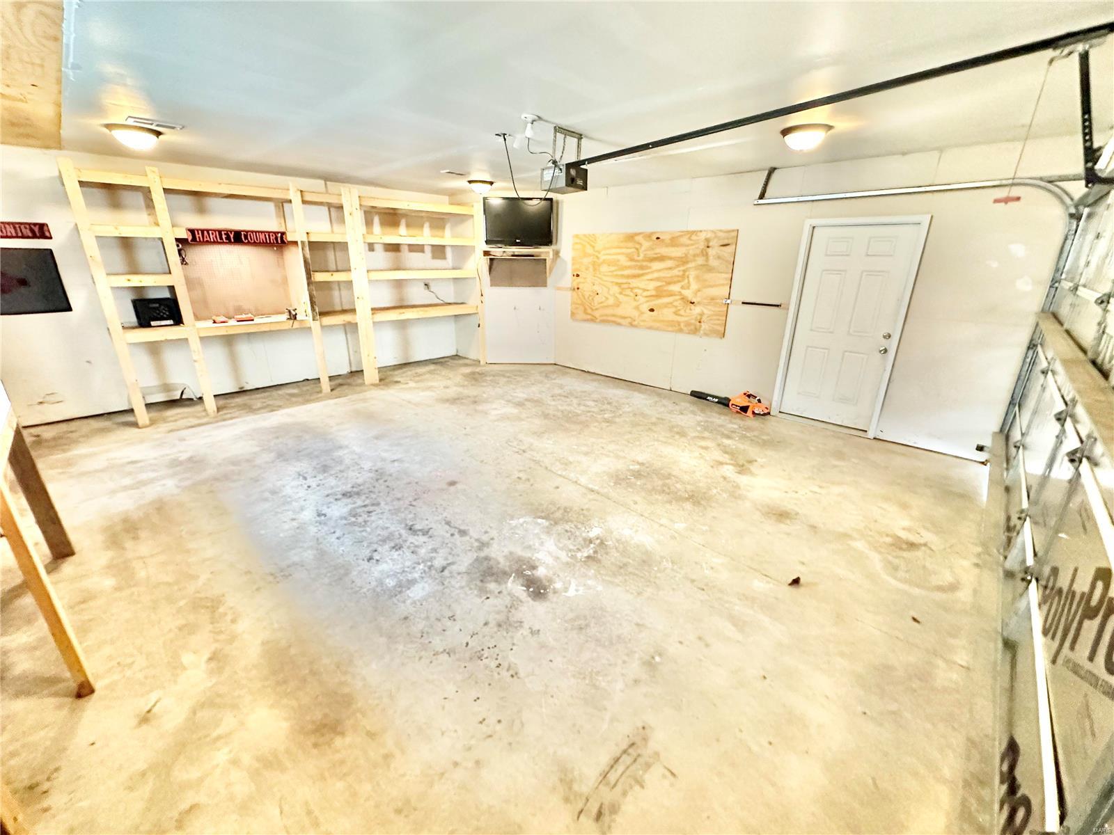 609 West Columbia Street Property Photo 88