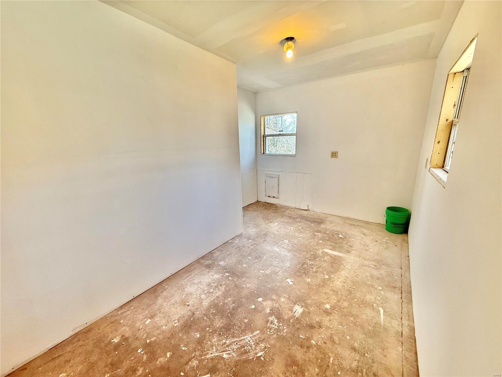 609 West Columbia Street Property Photo 91