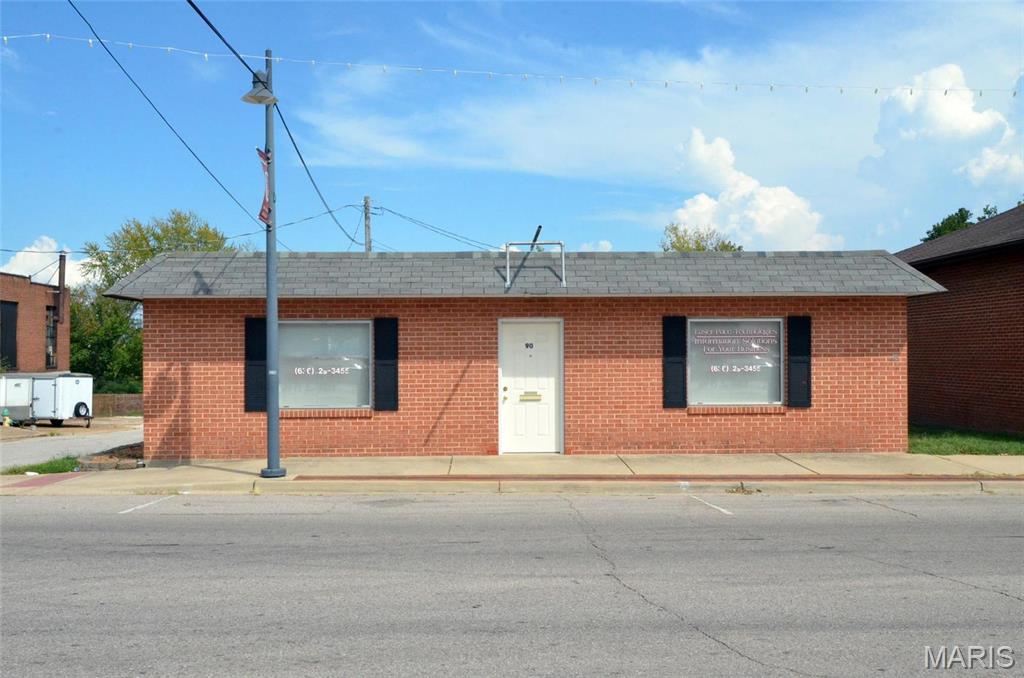 90 Main Street Property Photo 1