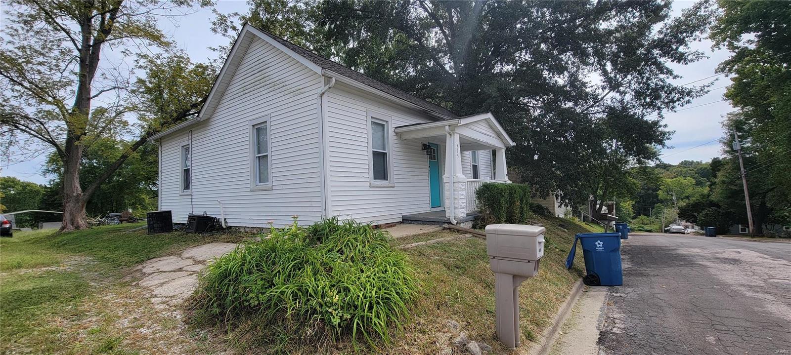 215 Summit Avenue Property Photo 5
