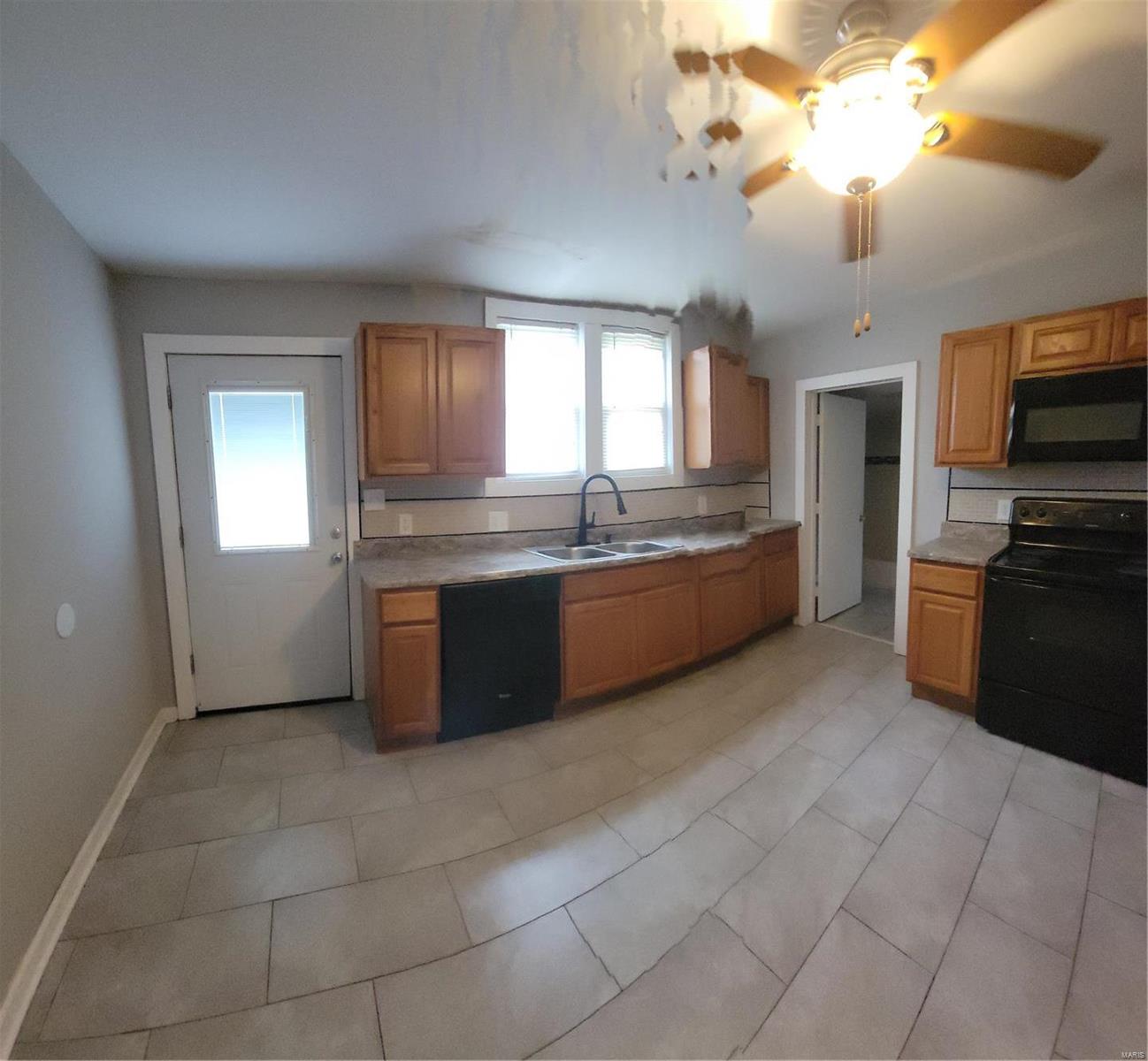 215 Summit Avenue Property Photo 14