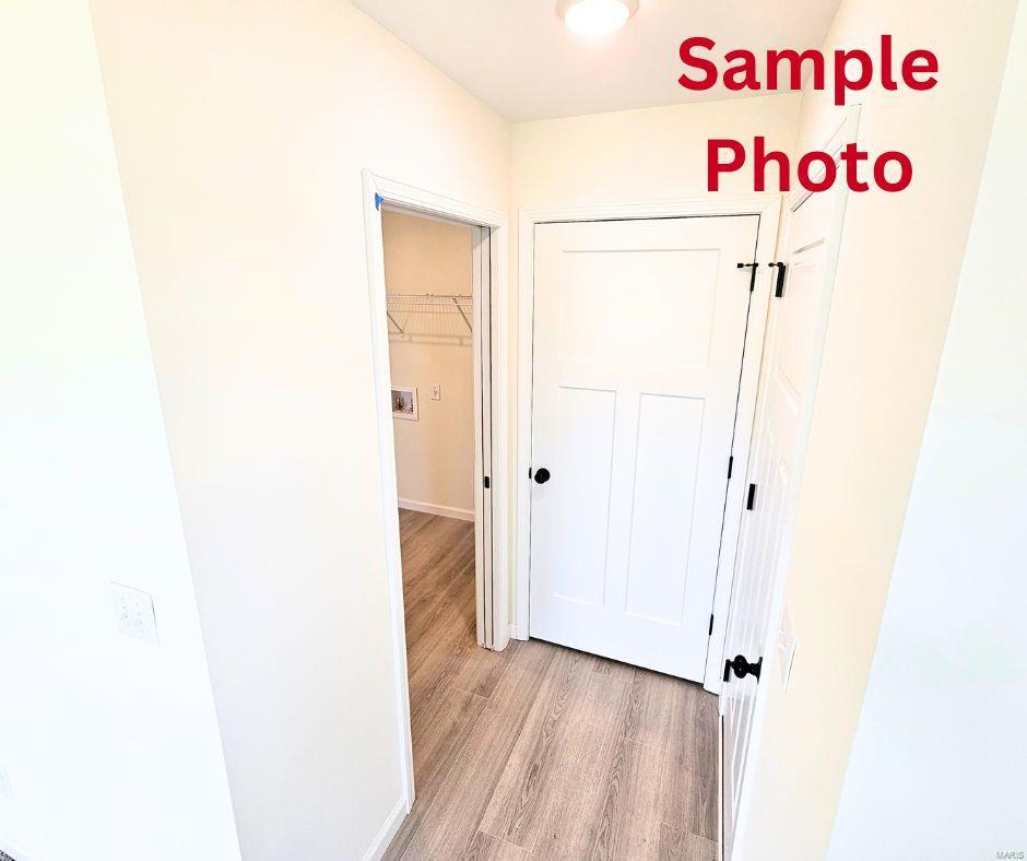 1123 Castle Green Drive Property Photo 7