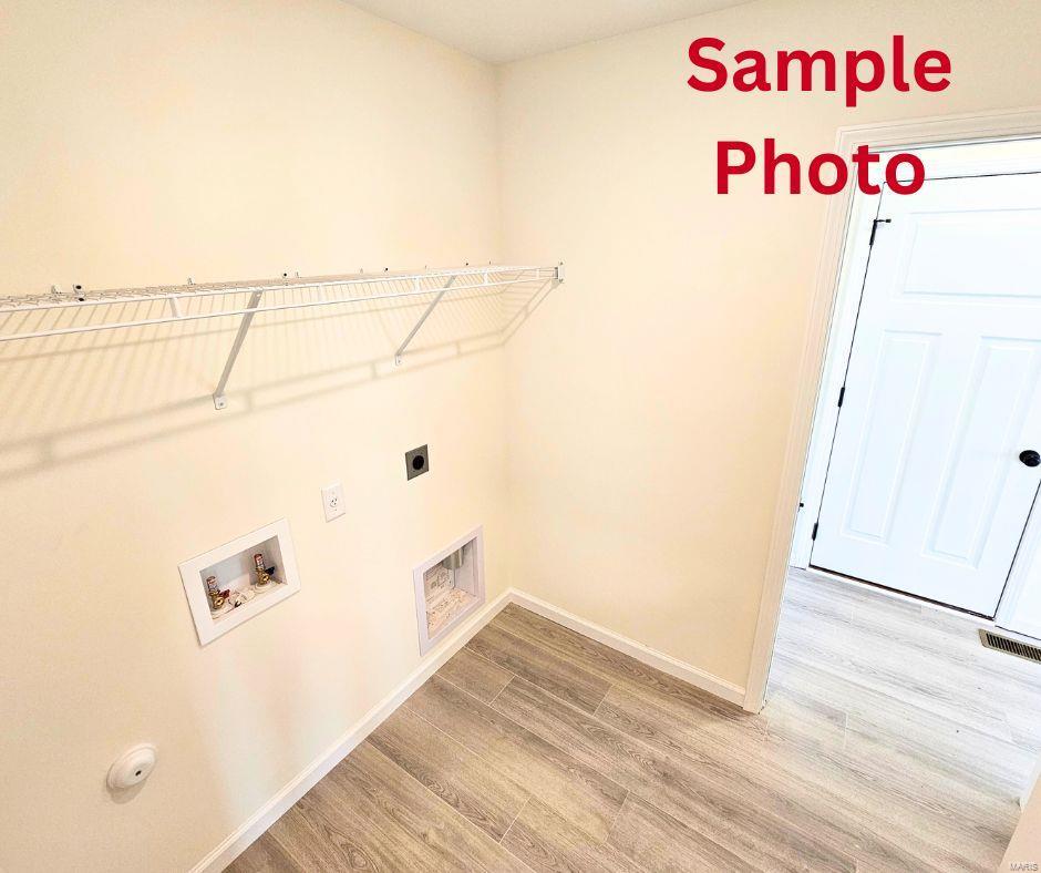 1123 Castle Green Drive Property Photo 10