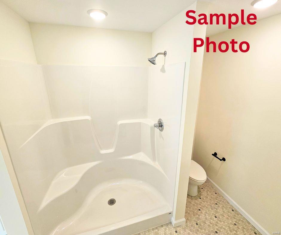 1123 Castle Green Drive Property Photo 15