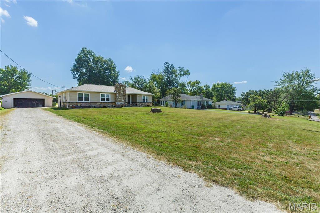 1281 Highway K Property Photo 3