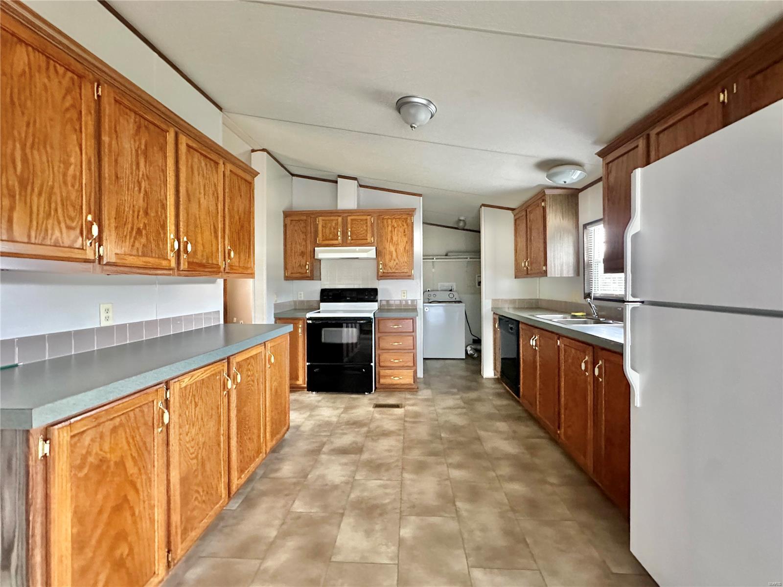 104 Holdinghausen Drive Property Photo 11