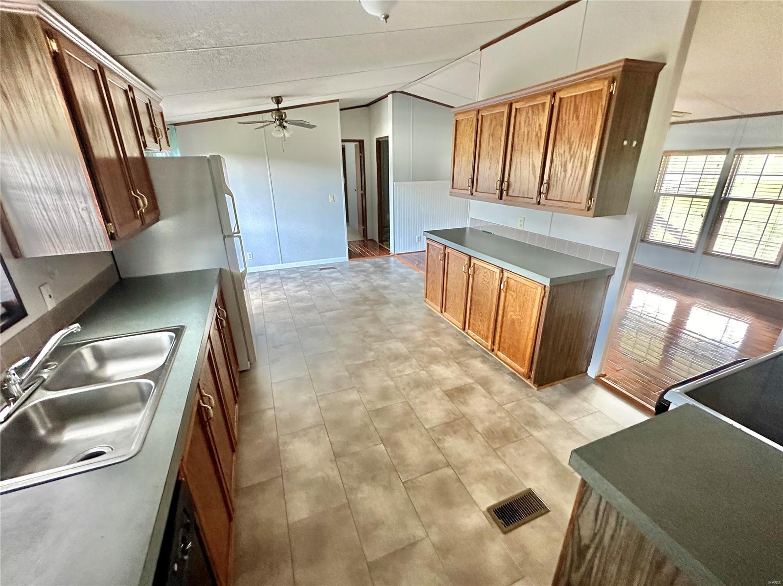 104 Holdinghausen Drive Property Photo 14
