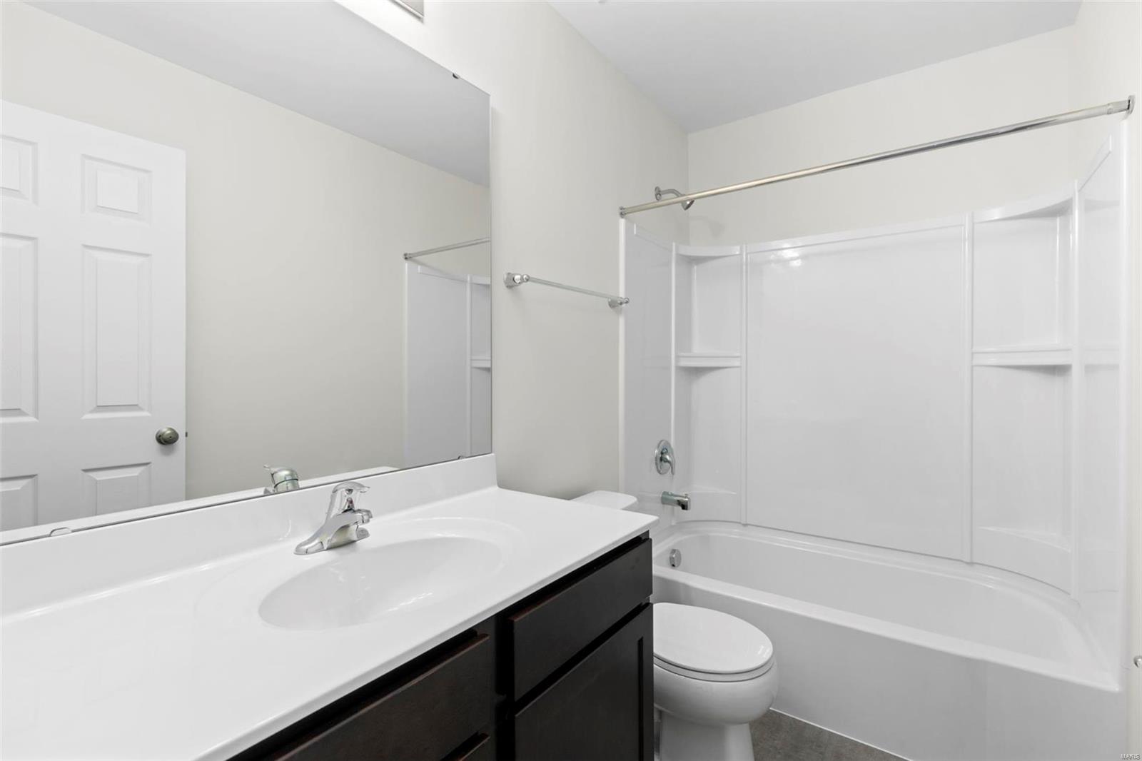 388 Winding Bluffs Court Property Photo 4