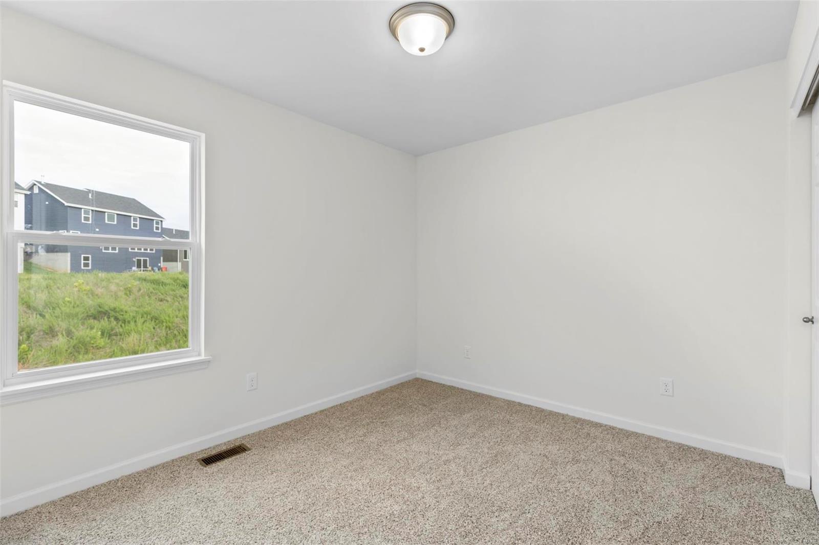 388 Winding Bluffs Court Property Photo 6