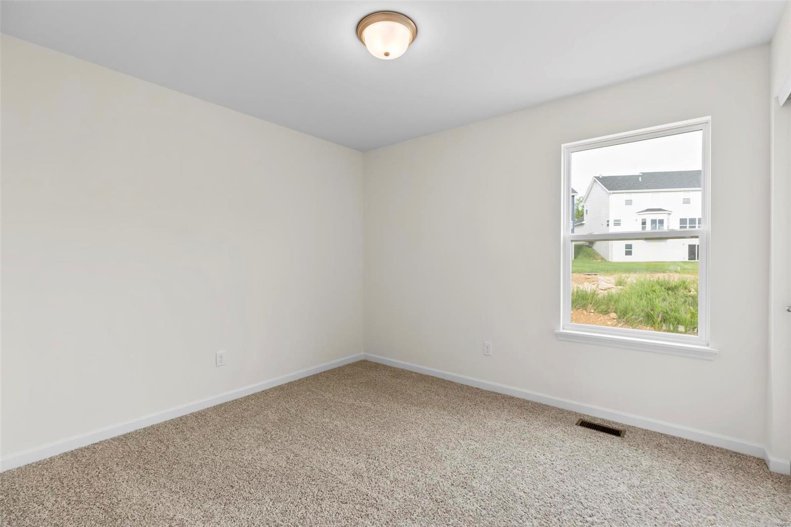 388 Winding Bluffs Court Property Photo 8