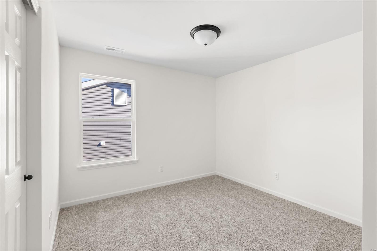 305 Winding Bluffs Court Property Photo 4