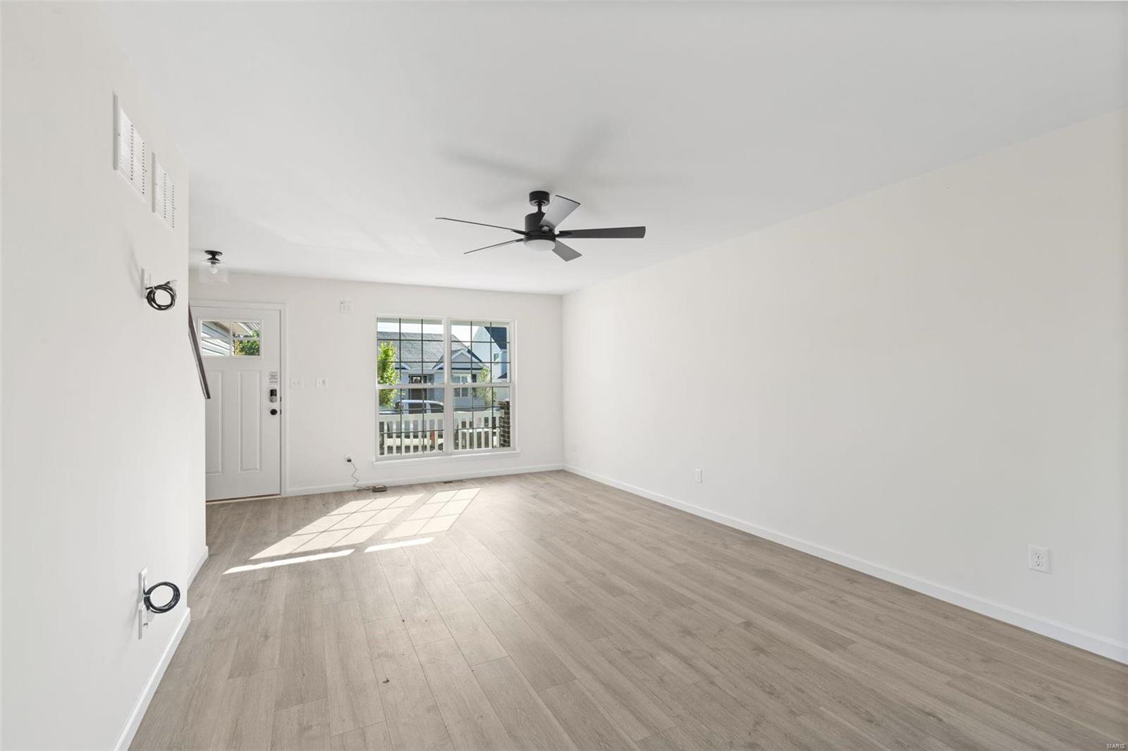 305 Winding Bluffs Court Property Photo 18