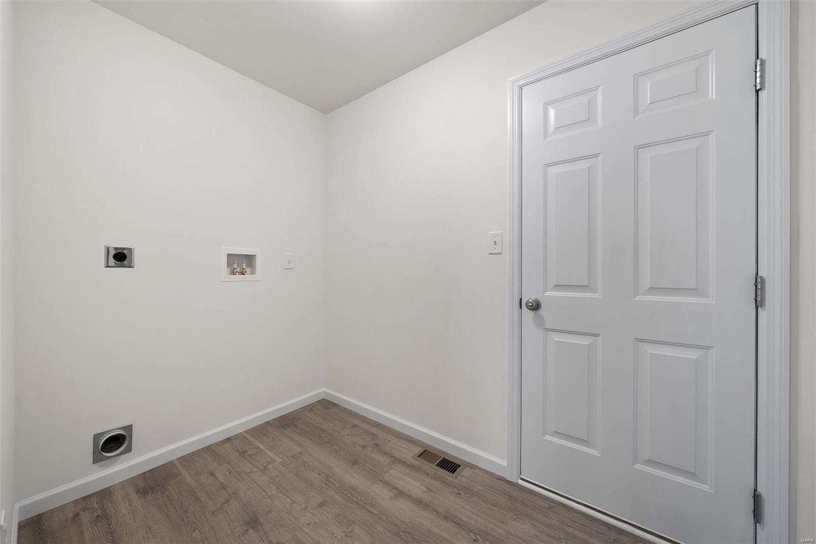 309 Winding Bluffs Court Property Photo 6