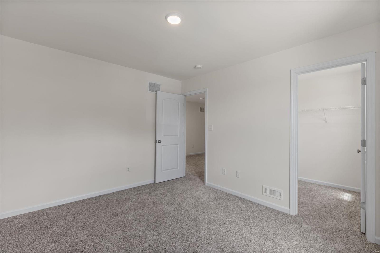 218 Windmimll View Drive Property Photo 12