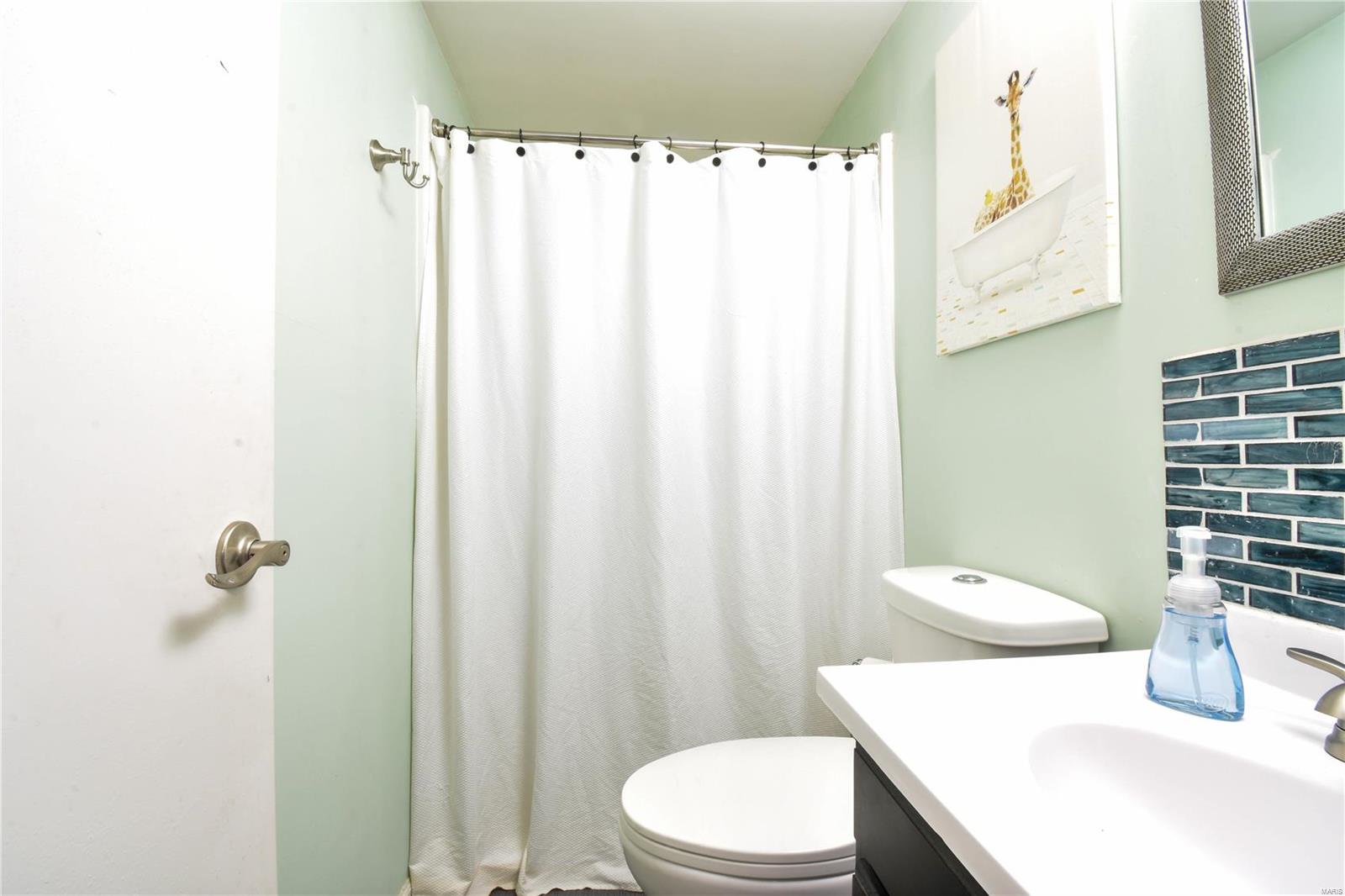 605 E Henry Street Property Photo 16
