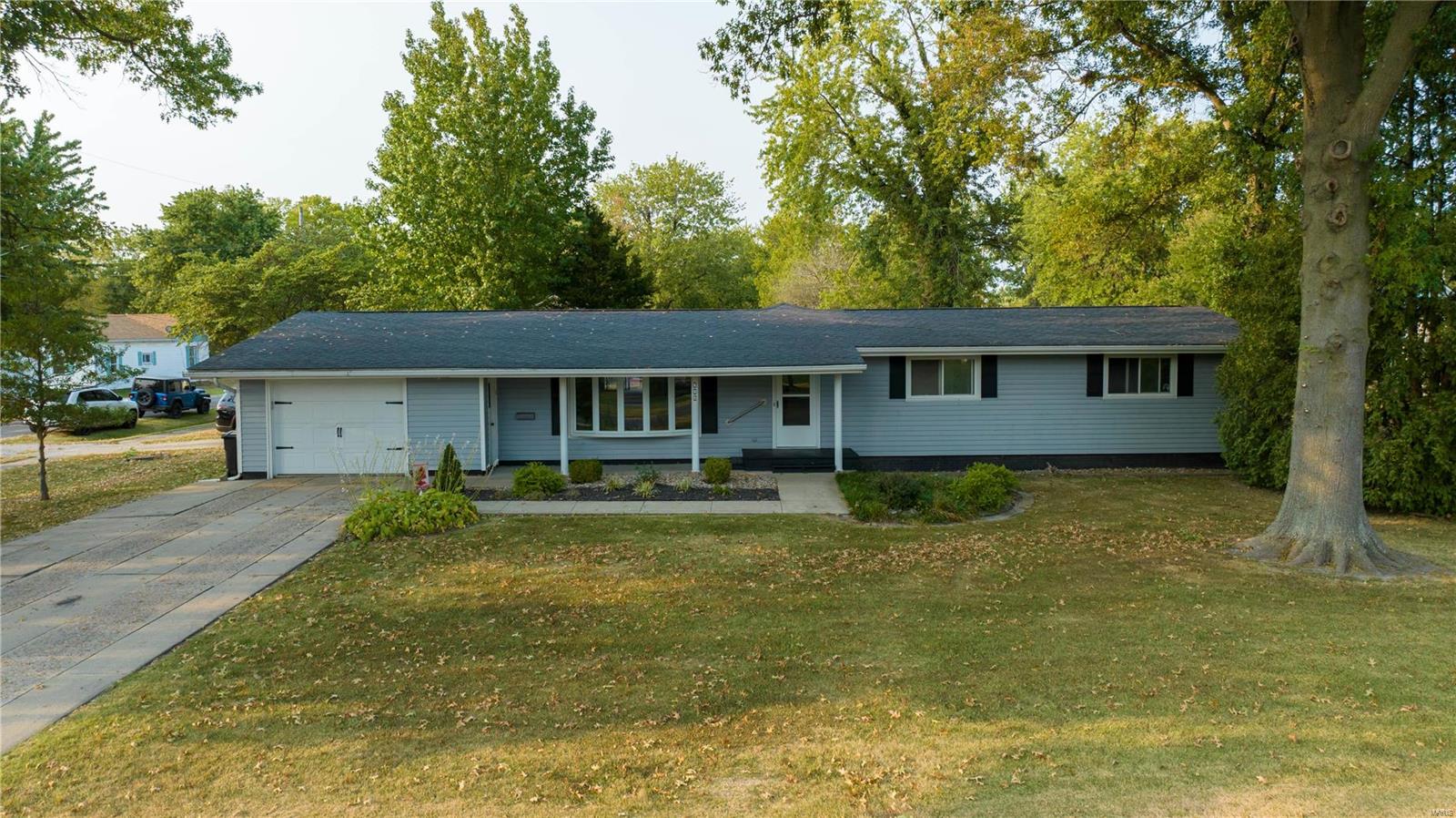 605 E Henry Street Property Photo 28