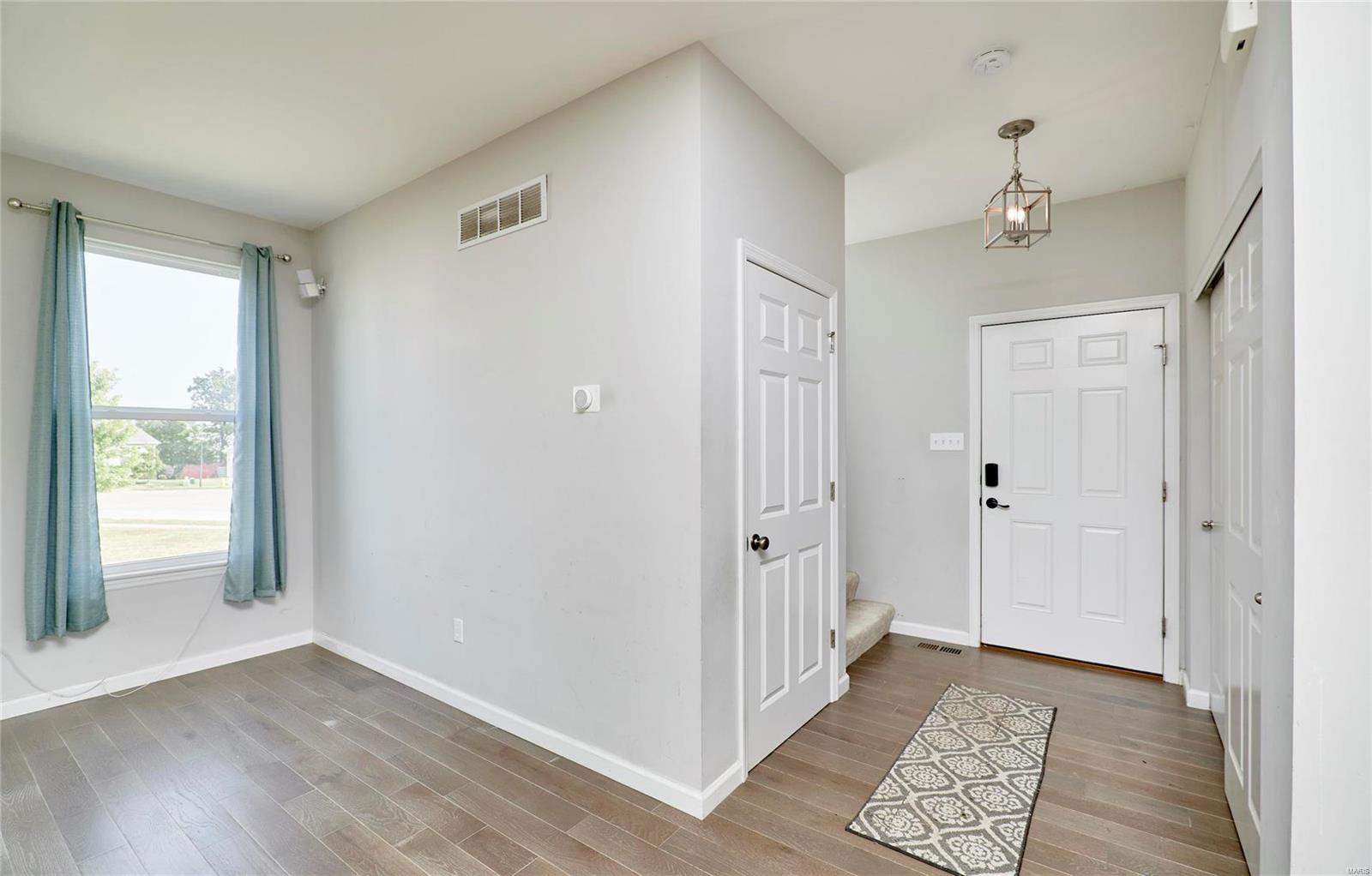 120 Kelcross Property Photo 6