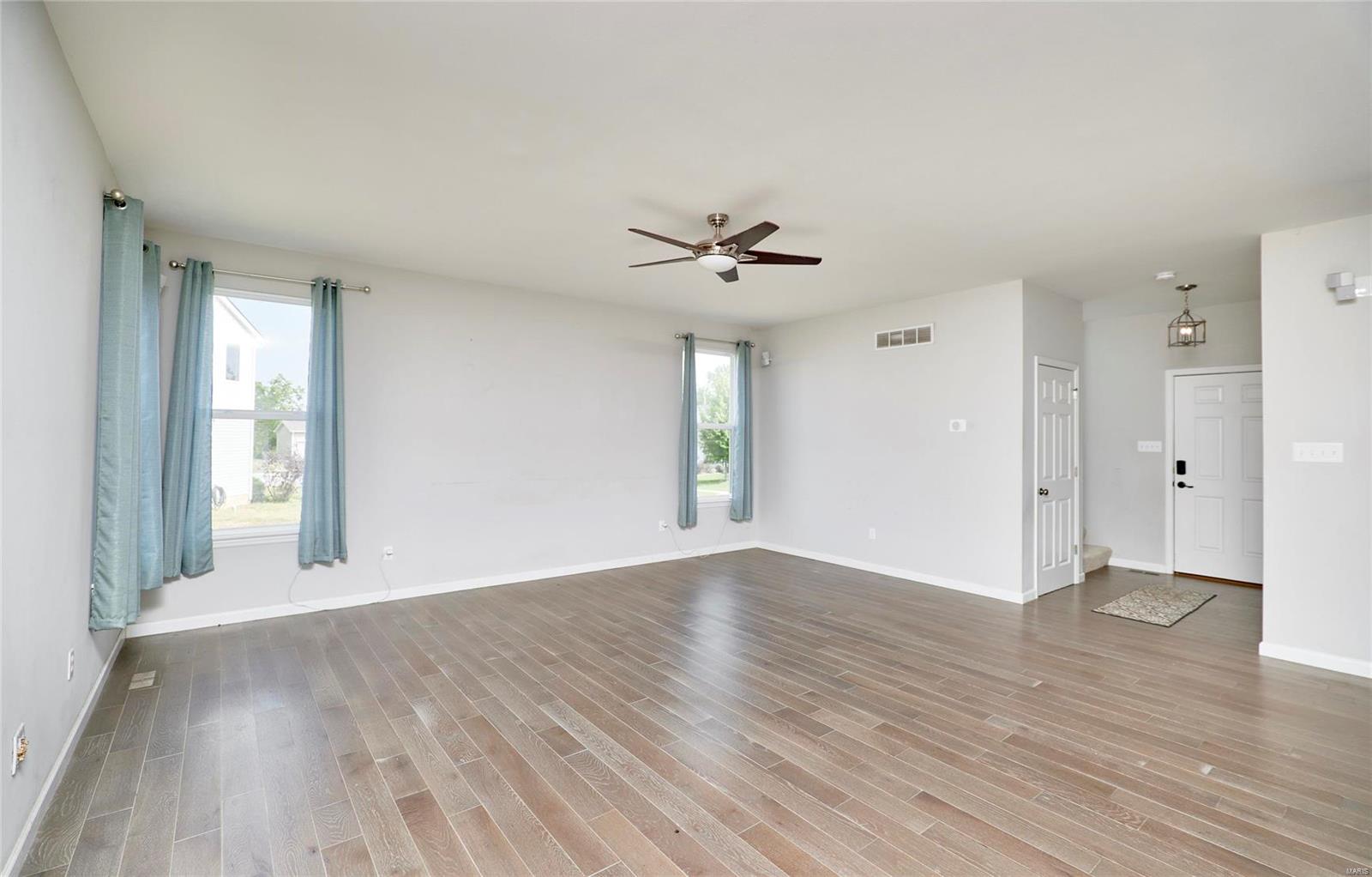 120 Kelcross Property Photo 8