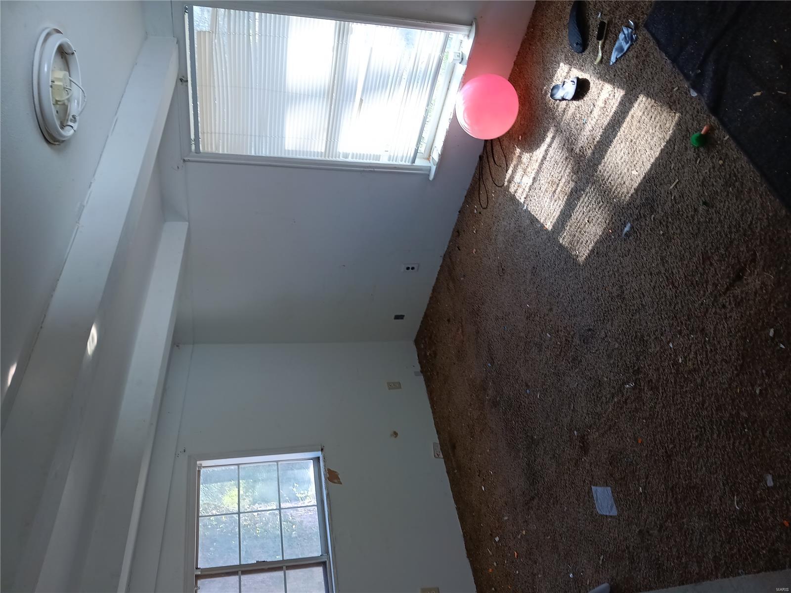 8701 Hilltop Lane Property Photo 4