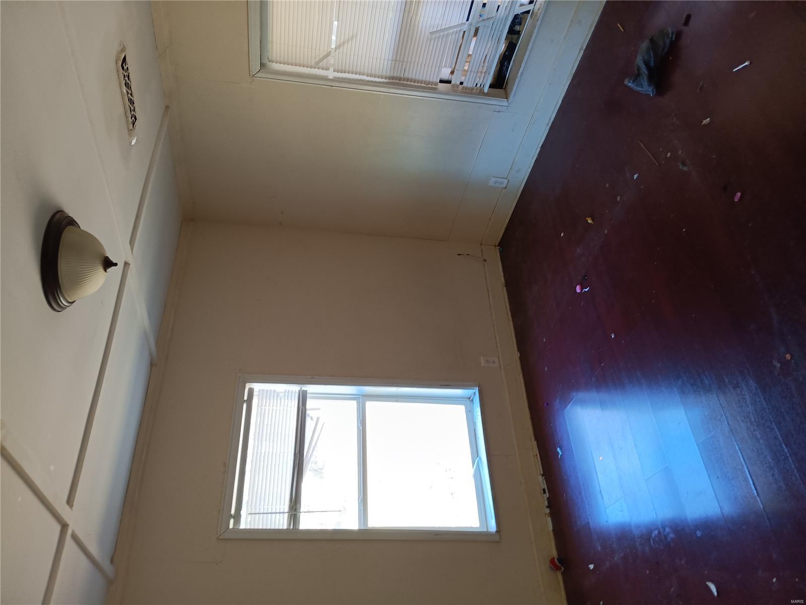 8701 Hilltop Lane Property Photo 8