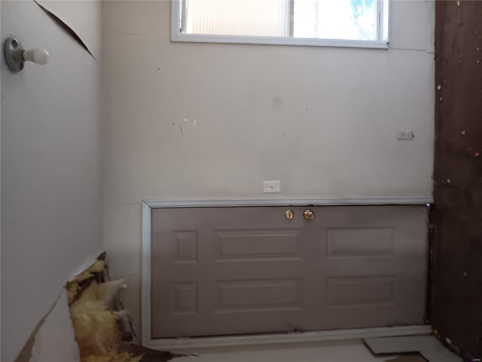 8701 Hilltop Lane Property Photo 11