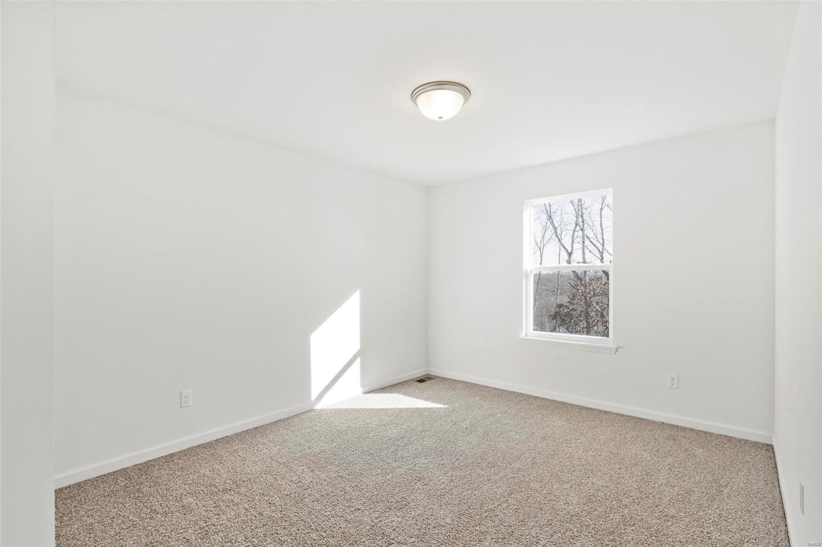220 Windmill View Drive Property Photo 15
