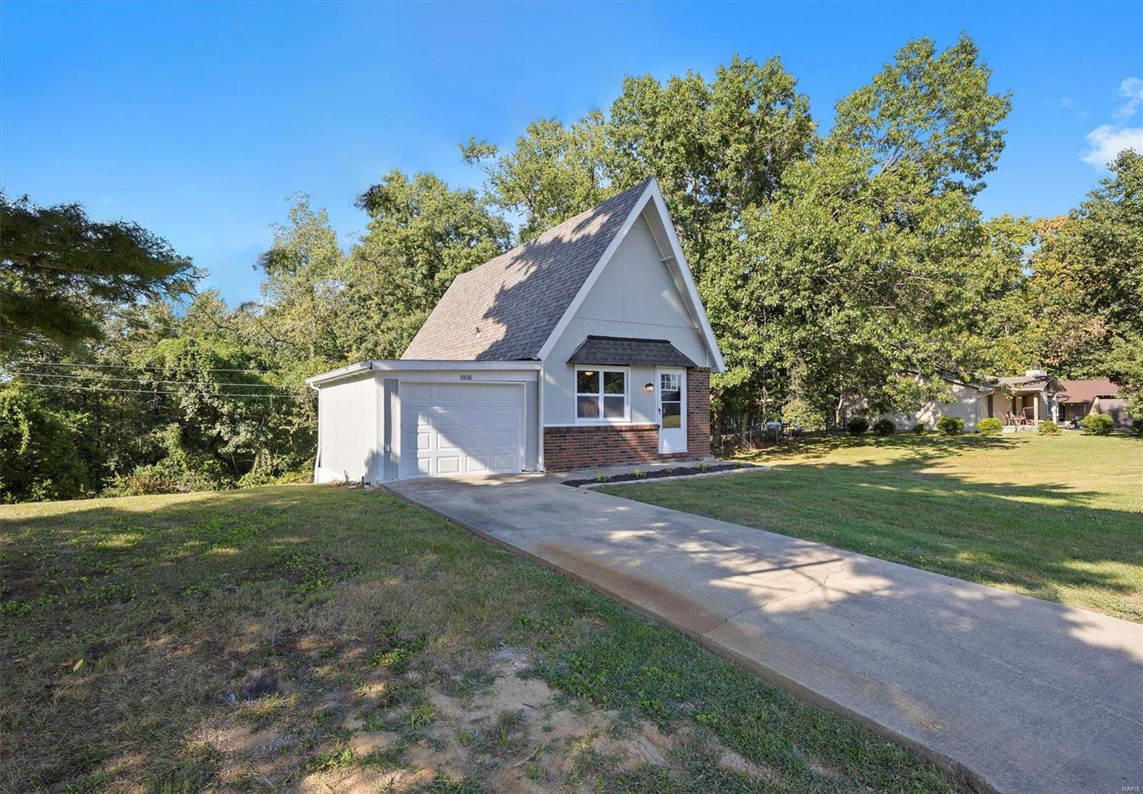 16696 Oak Bridge Road Property Photo 1