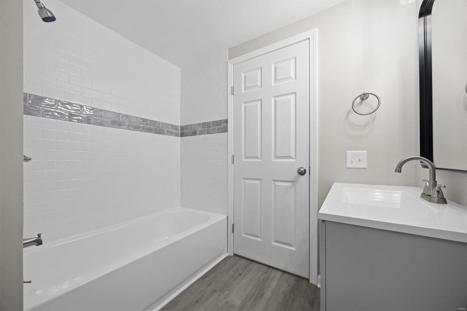 16696 Oak Bridge Road Property Photo 8